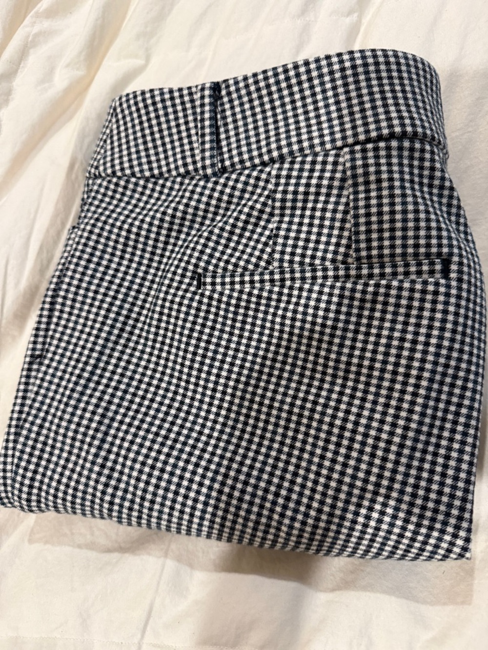Chic Stylish Loft Gingham Black and White curvey 10